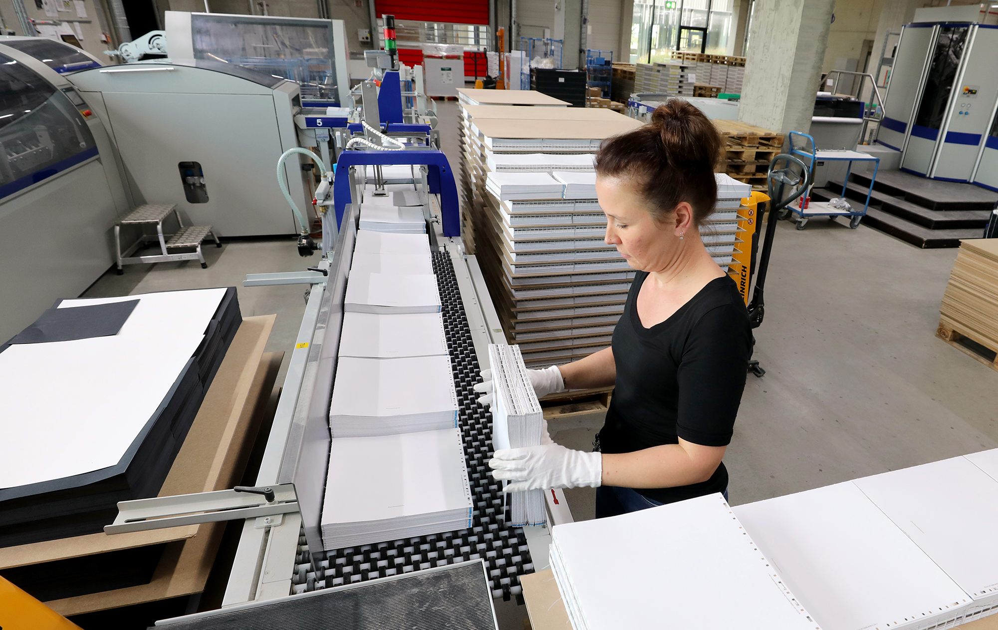 В Украине их всего две. Какие сферы работы не испытывают дефицита кадров из-за войны